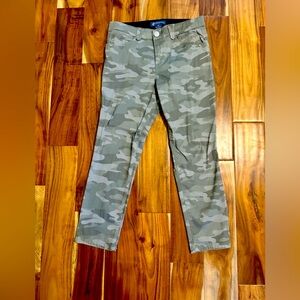 Size 10 Democracy Women’s Ab Solution Jeggings Camo